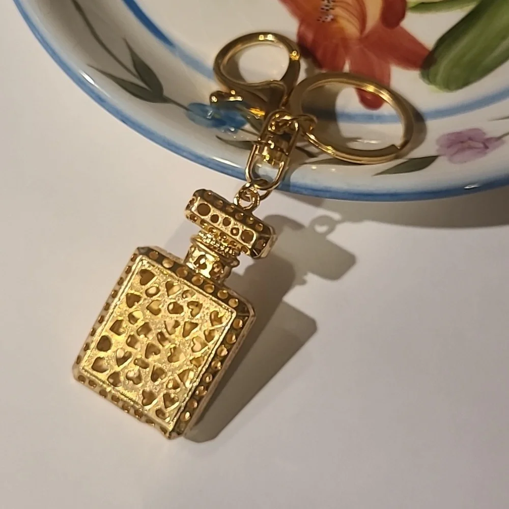 Ladies Womens Rhinestone Perfume Parfum No. 5 Gold Keychain/Bag Charm